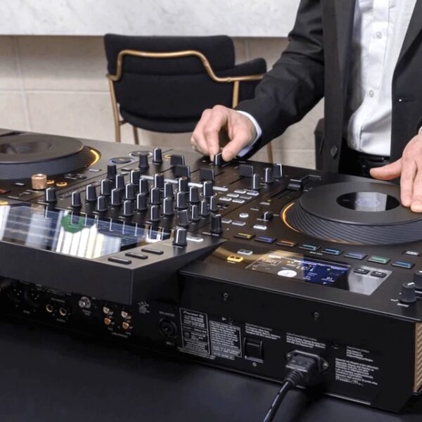 zdjecie sprzetu Pioneer DJ Opus Quad