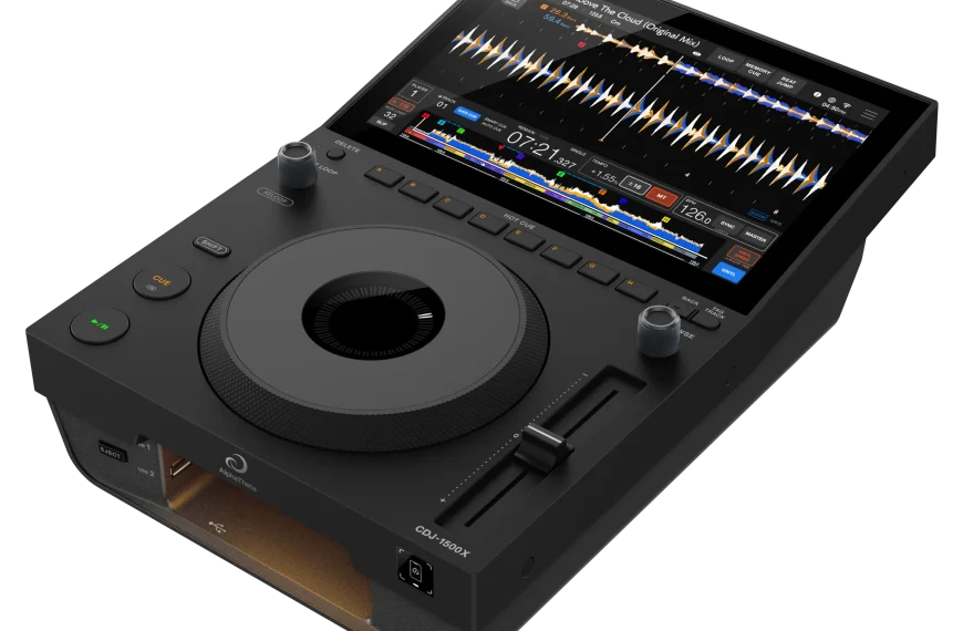 Profesjonalny odtwarzacz DJ-ski.