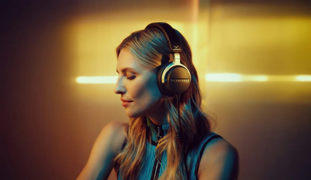 beyerdynamic  DJ 300 PRO X 