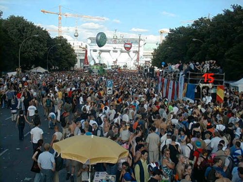 Love Parade 2001 DJ WORLD TRUCK Poland by BBX 