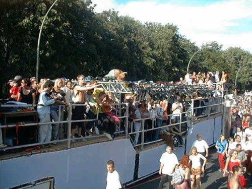 Love Parade 2001 DJ WORLD TRUCK Poland by BBX 