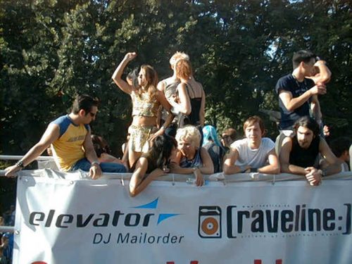 Love Parade 2001 DJ WORLD TRUCK Poland by BBX 